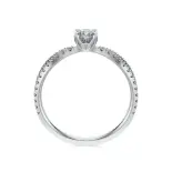 Pierścionek z diamentami